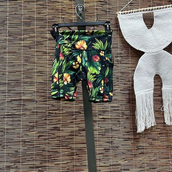 ID Ideology Women S Compression Tropical Print 7 Bike‎ Shorts Green Size X-Small - Picture 2 of 3